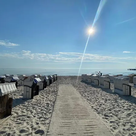 Strandburg - Zentral Und Direkt Am Appartamento Scharbeutz
